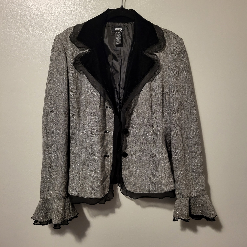 Metrostyle Gray, Black, & Silver Metallic Blazer & Skirt Set Size 12 - Picture 5 of 12